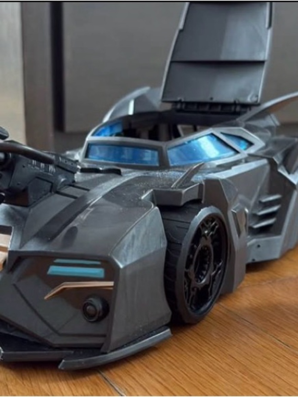 Spin Master DC Comics Crusader Batmobile playset